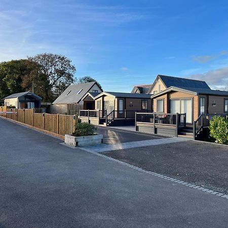 The Pods At Haulfryn Caravan Park Whitford Buitenkant foto