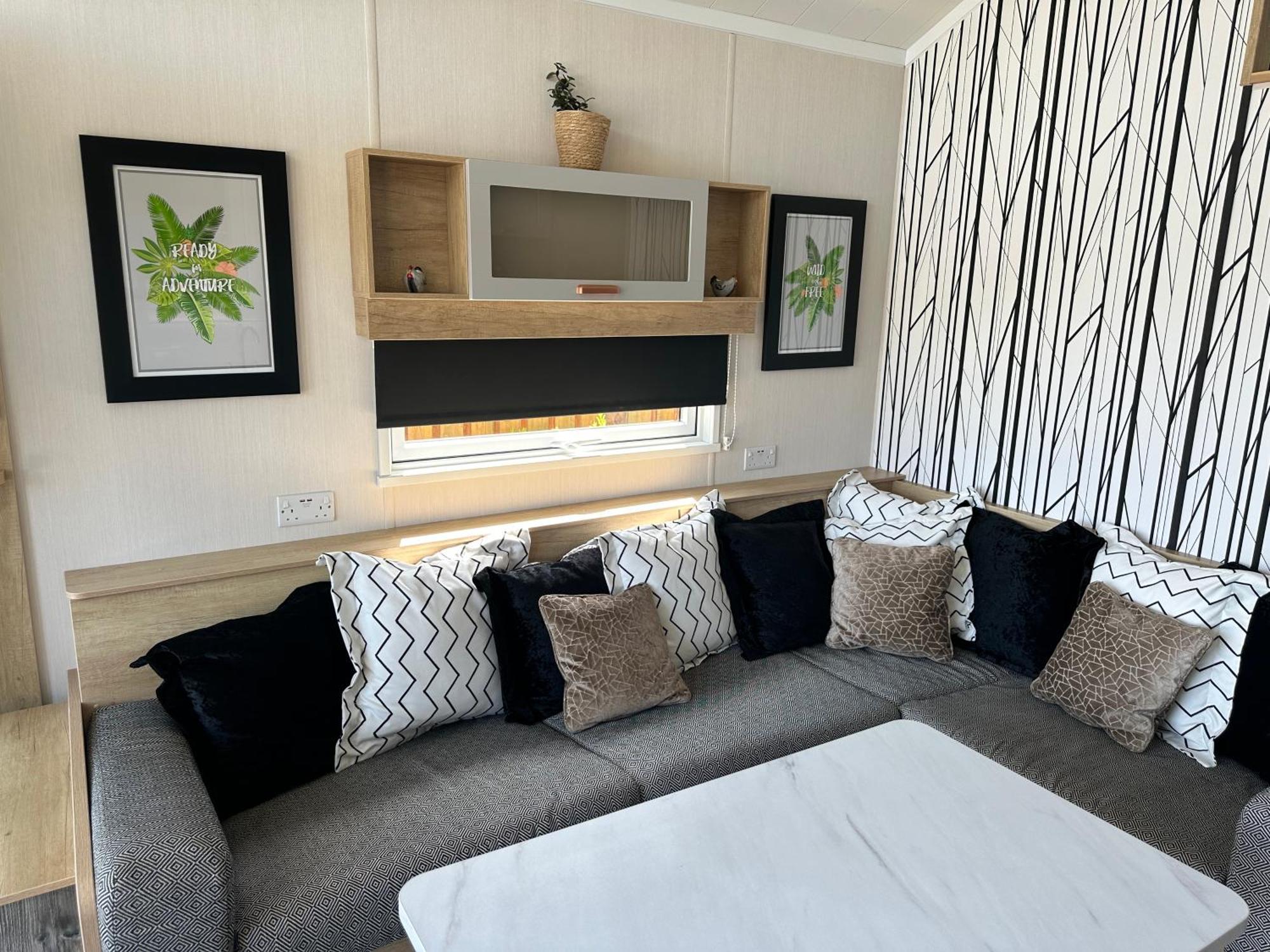 The Pods At Haulfryn Caravan Park Whitford Buitenkant foto